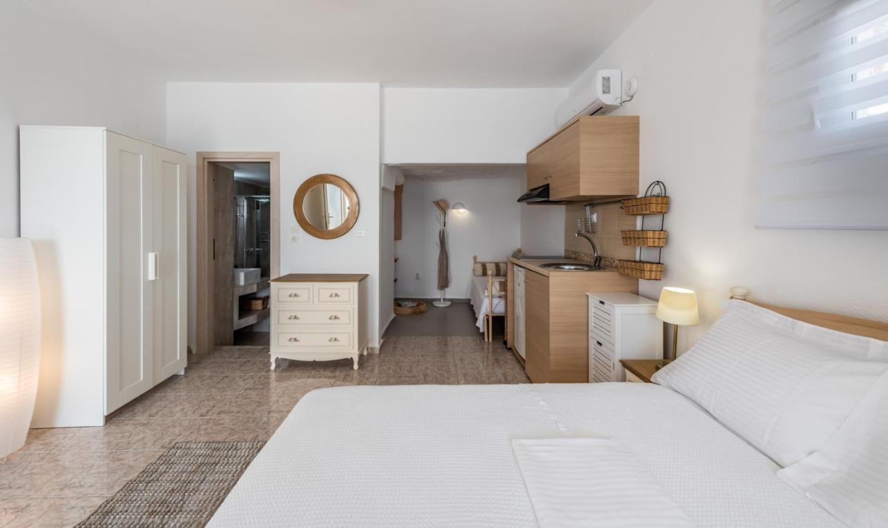 Anemi Suites Adamantas Eksteriør billede