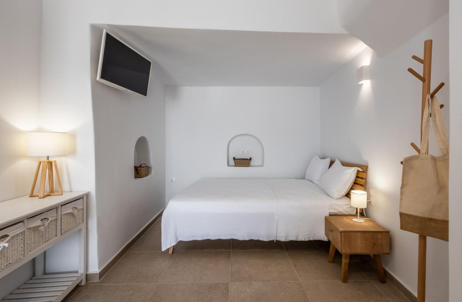 Anemi Suites Adamantas Værelse billede